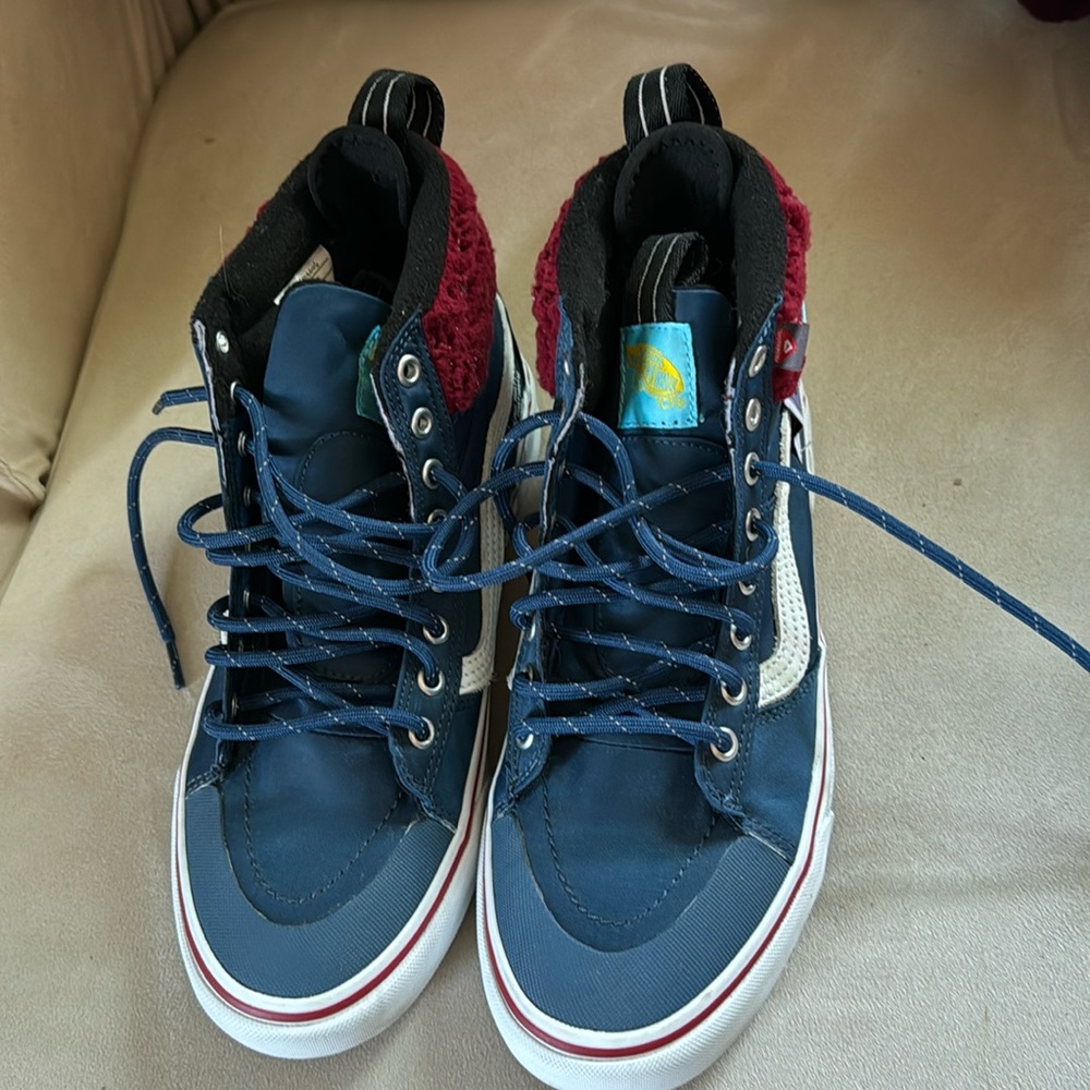The Simpsons Vans Mr. Plow Sk8-Hi MTE 2.0
DX Shoes